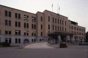 富山県庁舎